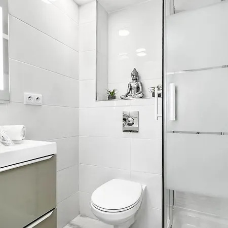 Homey Color - Proche Centre/parking/wifi & Netflix *