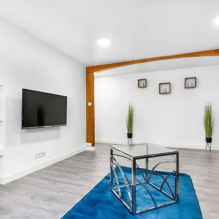 شقة Homey Color - Proche Centre/parking/wifi & Netflix آنماس