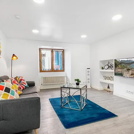 Homey Color - Proche Centre/parking/wifi & Netflix شقة *