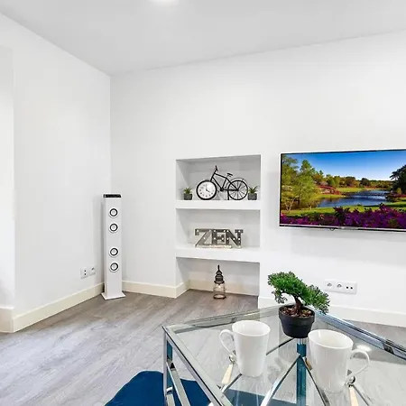 Homey Color - Proche Centre/parking/wifi & Netflix شقة *